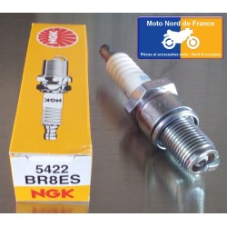 Bougie NGK type BR8ES pour Yamaha 125 DTLC 1982-1984