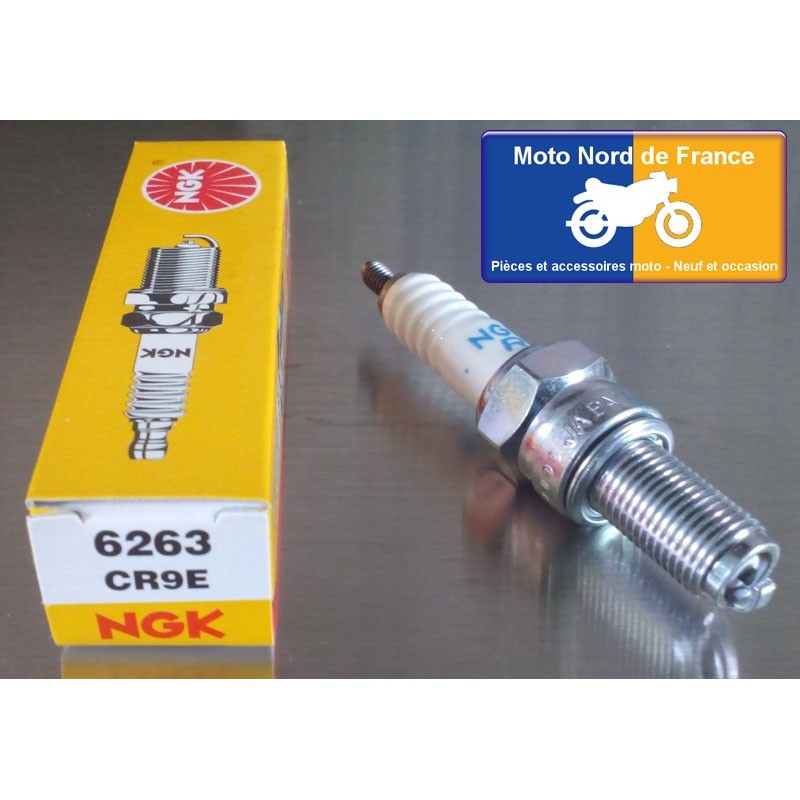 Spark Plug Ignition NGK CR8E for Suzuki Gsxr 750 Of 1997 To 2007